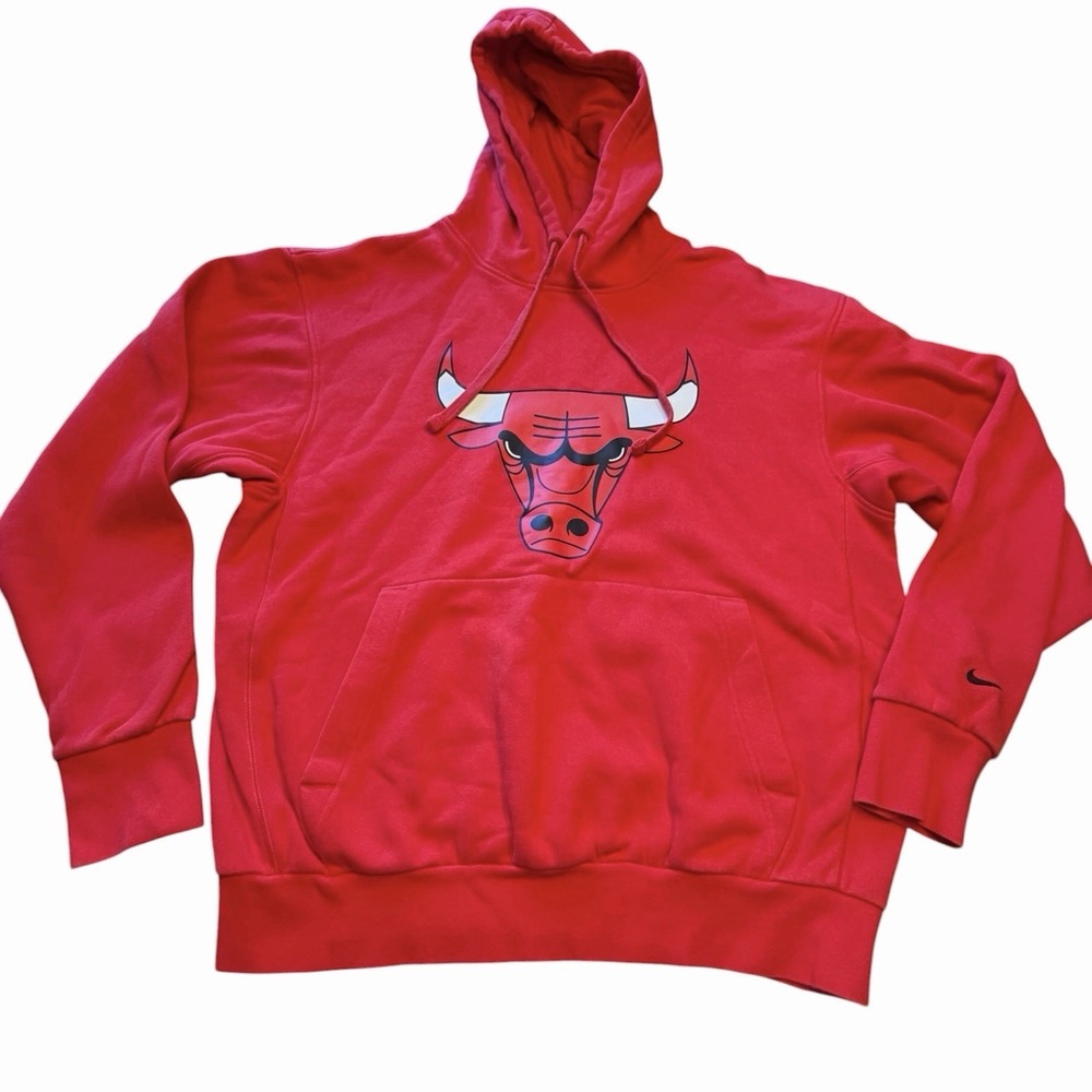 Nike Chicago Bulls NBA Hoodie Fleece Sweatshirt Red Logo Men's Medium Basketball - Picture 1 of 7